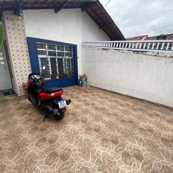 Casa em Praia Grande, bairro Guilhermina