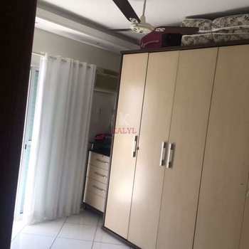 Apartamento em Praia Grande, bairro Guilhermina