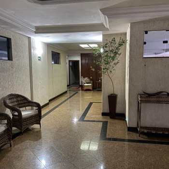 Apartamento em Praia Grande, bairro Guilhermina