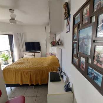 Apartamento em Praia Grande, bairro Guilhermina