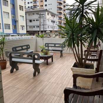 Apartamento em Praia Grande, bairro Guilhermina
