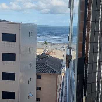 Apartamento em Praia Grande, bairro Guilhermina