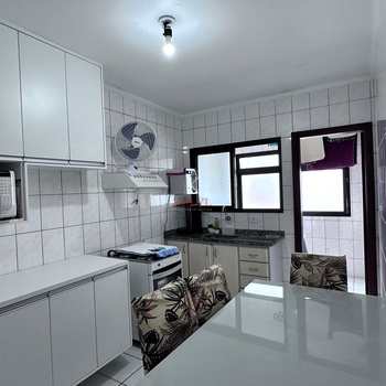 Apartamento em Praia Grande, bairro Guilhermina