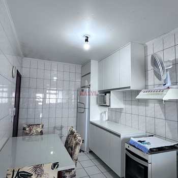 Apartamento em Praia Grande, bairro Guilhermina