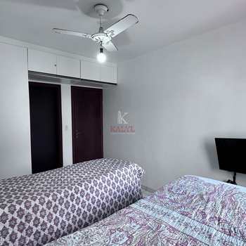 Apartamento em Praia Grande, bairro Guilhermina