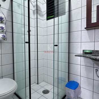 Apartamento em Praia Grande, bairro Guilhermina