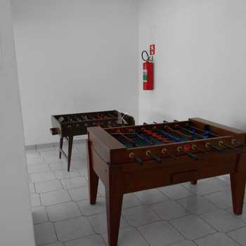 Apartamento em Praia Grande, bairro Guilhermina