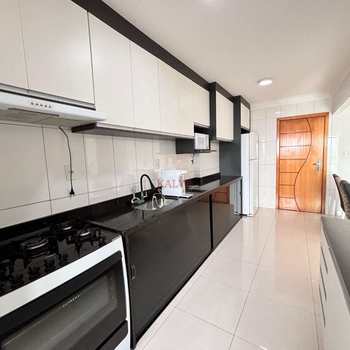 Apartamento em Praia Grande, bairro Guilhermina