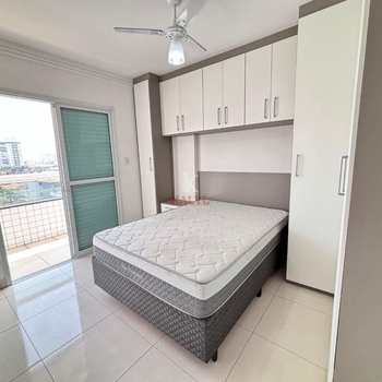 Apartamento em Praia Grande, bairro Guilhermina