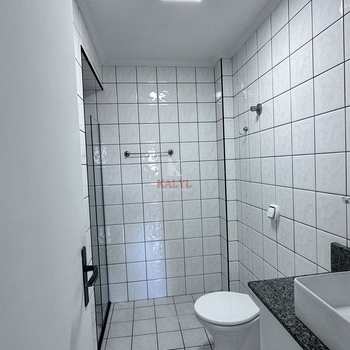 Apartamento em Praia Grande, bairro Vila Guilhermina