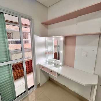 Apartamento em Praia Grande, bairro Guilhermina