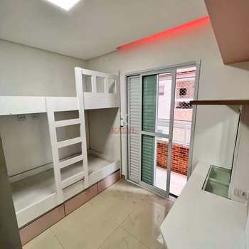 Apartamento em Praia Grande, bairro Guilhermina