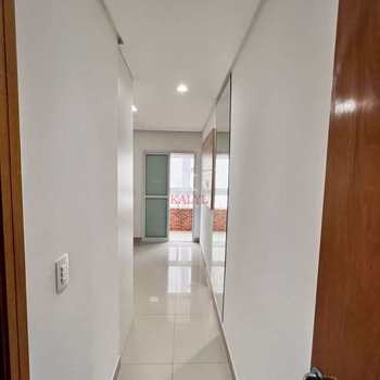 Apartamento em Praia Grande, bairro Guilhermina
