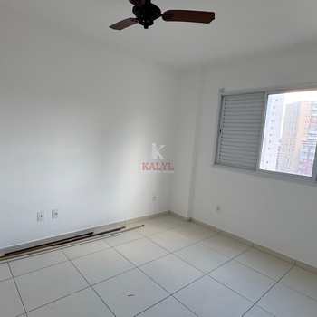 Apartamento em Praia Grande, bairro Guilhermina