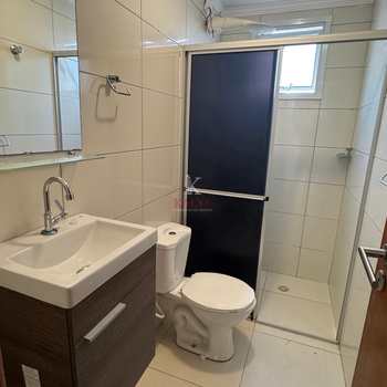 Apartamento em Praia Grande, bairro Guilhermina