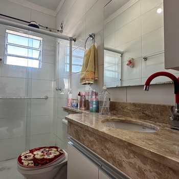 Casa em Praia Grande, bairro Tupi