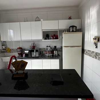 Casa em Praia Grande, bairro Tupi