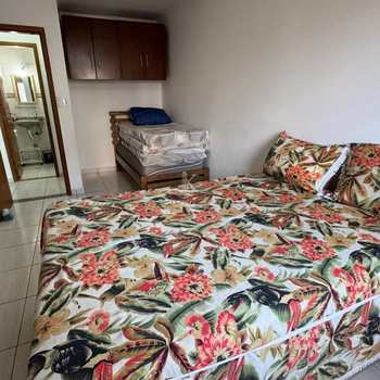 Apartamento em Praia Grande, bairro Guilhermina