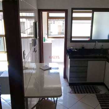 Apartamento em Praia Grande, bairro Guilhermina