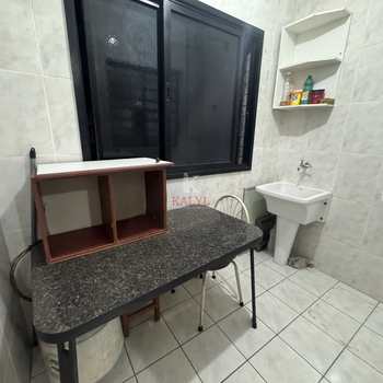 Apartamento em Praia Grande, bairro Guilhermina
