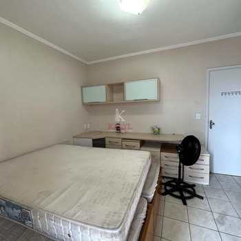 Apartamento em Praia Grande, bairro Guilhermina