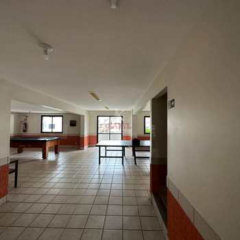 Apartamento em Praia Grande, bairro Guilhermina