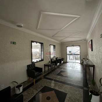Apartamento em Praia Grande, bairro Guilhermina