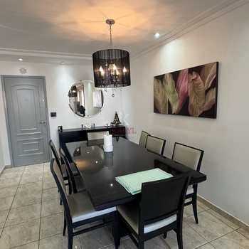 Apartamento em Praia Grande, bairro Guilhermina