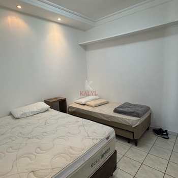 Apartamento em Praia Grande, bairro Guilhermina