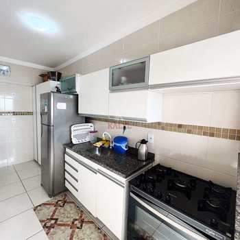 Apartamento em Praia Grande, bairro Guilhermina