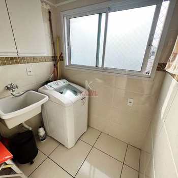 Apartamento em Praia Grande, bairro Guilhermina