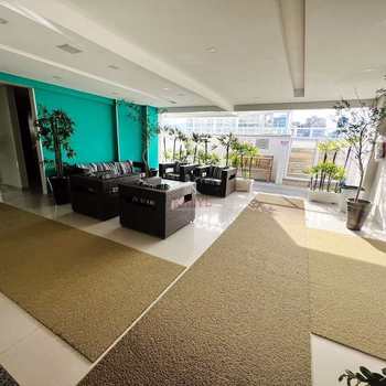 Apartamento em Praia Grande, bairro Guilhermina