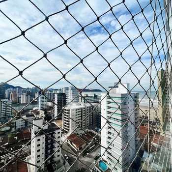 Apartamento em Praia Grande, bairro Guilhermina