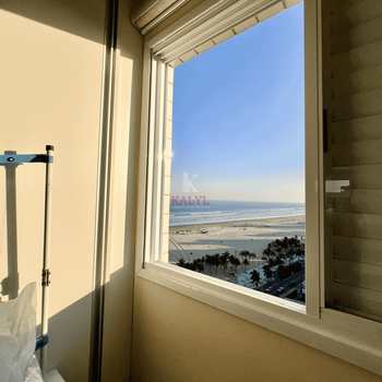 Apartamento em Praia Grande, bairro Guilhermina