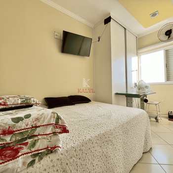Apartamento em Praia Grande, bairro Guilhermina