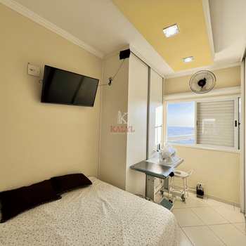 Apartamento em Praia Grande, bairro Guilhermina