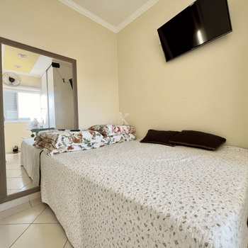 Apartamento em Praia Grande, bairro Guilhermina