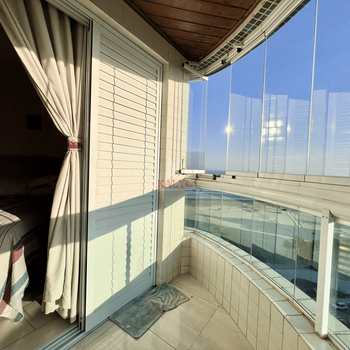 Apartamento em Praia Grande, bairro Guilhermina
