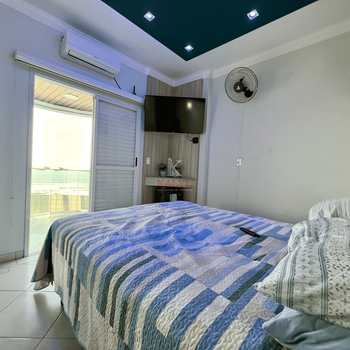 Apartamento em Praia Grande, bairro Guilhermina