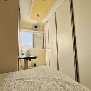 Apartamento em Praia Grande, bairro Guilhermina