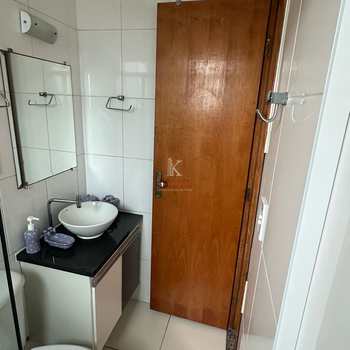 Apartamento em Praia Grande, bairro Guilhermina