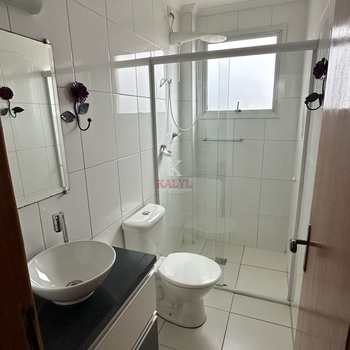 Apartamento em Praia Grande, bairro Guilhermina