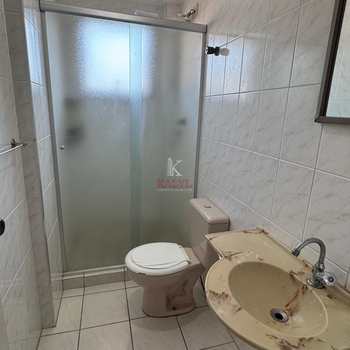 Apartamento em Praia Grande, bairro Guilhermina