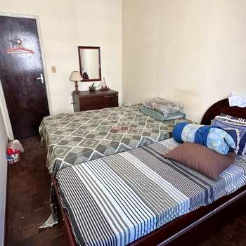 Apartamento em Praia Grande, bairro Guilhermina