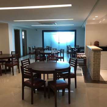 Apartamento em Praia Grande, bairro Guilhermina