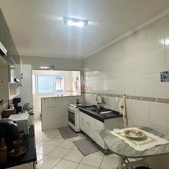 Apartamento em Praia Grande, bairro Guilhermina