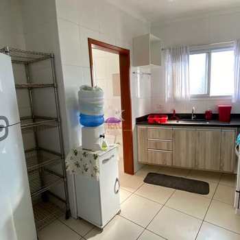 Apartamento em Praia Grande, bairro Guilhermina