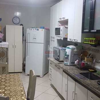 Apartamento em Praia Grande, bairro Guilhermina