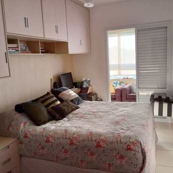 Apartamento em Praia Grande, bairro Guilhermina