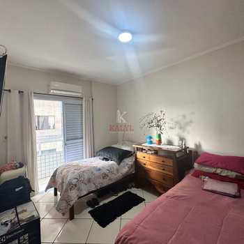 Apartamento em Praia Grande, bairro Guilhermina